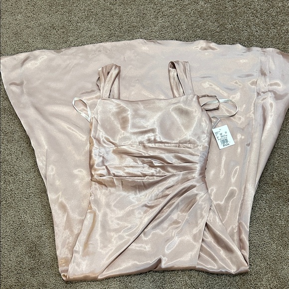 Chic Blush Satin Wedding Gown - Picture 1 of 10